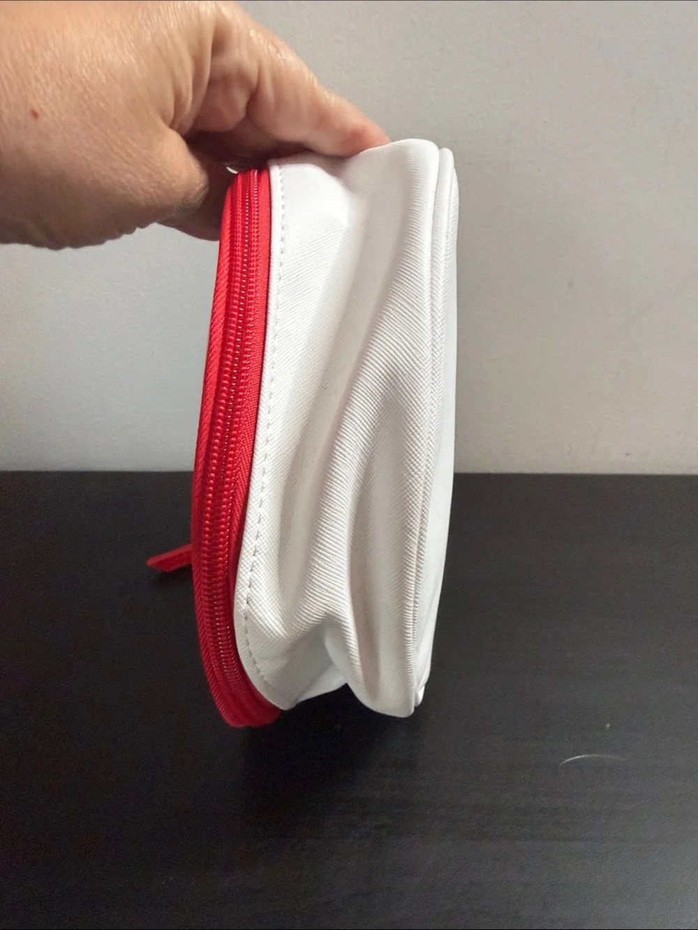 Shiseido Next Stop Ginza Cosmetic Pouch with Samples